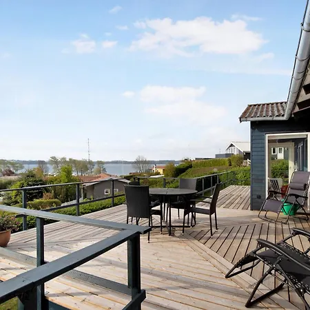 Newly Restored With Panoramic Sea Views 아벤라